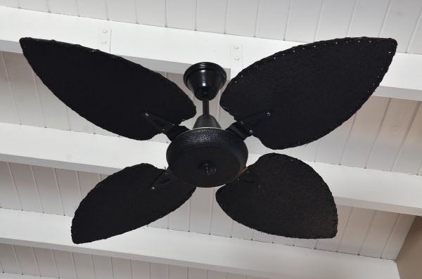 Ventilador BARI negro palas y tapa forrada de rattan. Tono negro - Imagen 3