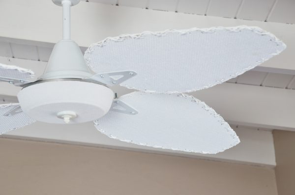 Ventilador SIENA blanco palas y tapa forrada de rattan. Tono blanco - Imagen 2