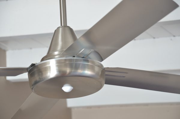 Ventilador GÉNOVA platil palas de metal. Tono platil - Imagen 2